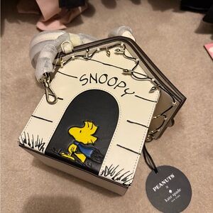 Kate Spade Peanuts Snoopy Bag
